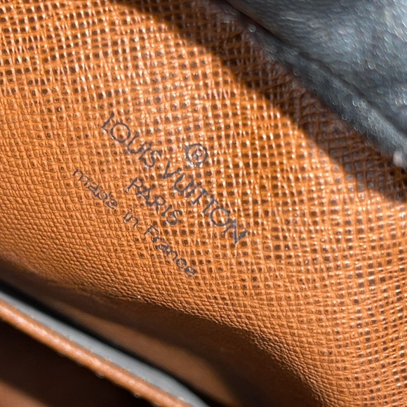 ❌SOLD❌
🌸DANUBE CROSSBODY SHOULDER BAG MONOGRAM - Picture 2 of 16